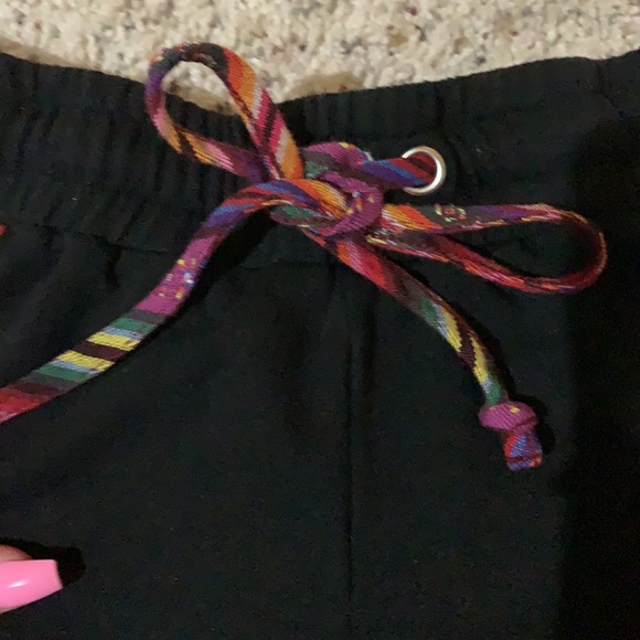 Shorts - Picture 3 of 5